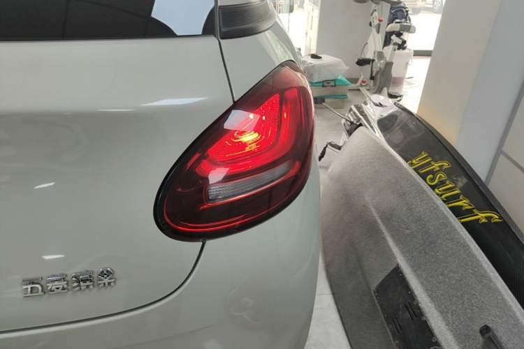 Used Wuling Bingo 2023 203km Light Edition Right Rear Taillight