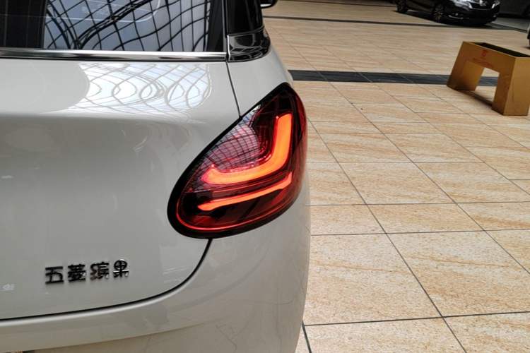 Used Wuling Bingo 2023 333 km Lingxi Connected Version Right Rear Taillight