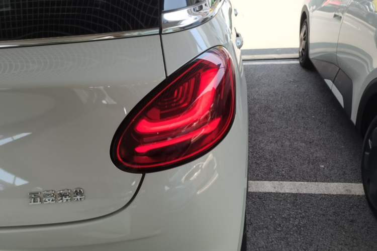 Used Wuling Bingo 2023 410 km Lingxi Deluxe Edition Right Rear Taillight