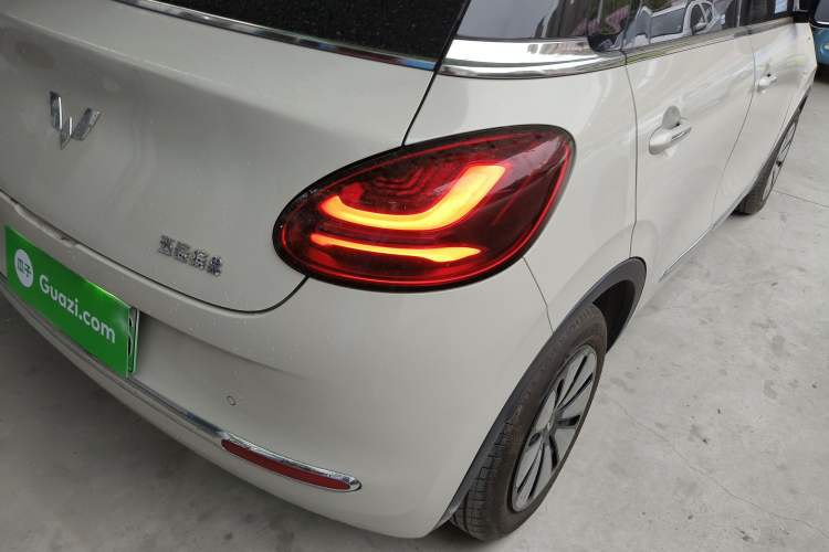 Used Wuling Bingo 2023 333 km Enjoyment Version Right Rear Taillight