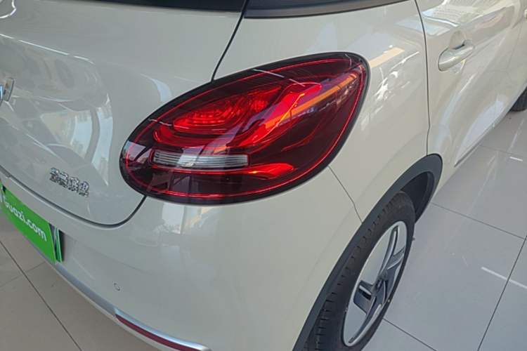 Used Wuling Bingo 2023 333 km Fast-Share Version Right Rear Taillight