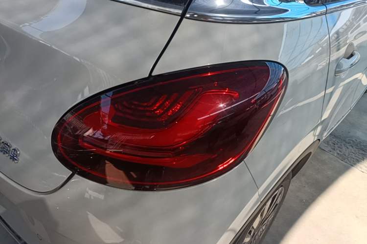 Used Wuling Bingo 2023 333 km Enjoyment Version Right Rear Taillight
