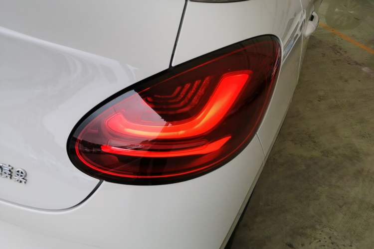Used Wuling Bingo 2023 410 km Lingxi Deluxe Edition Right Rear Taillight