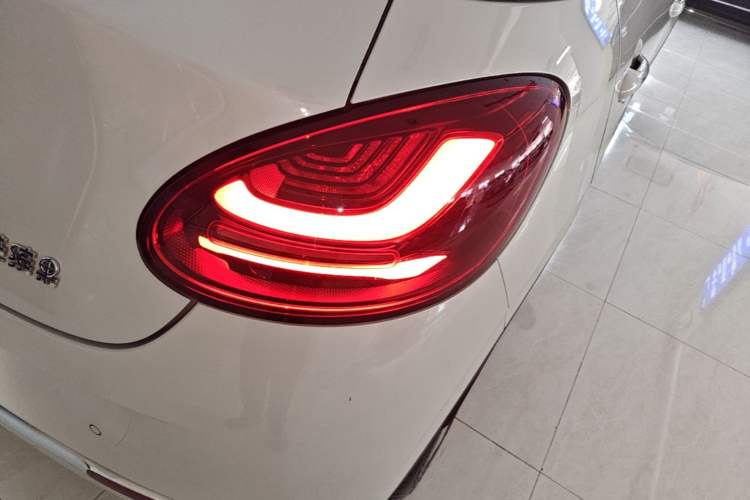 Used Wuling Bingo 2023 333 km Enjoyment Version Right Rear Taillight