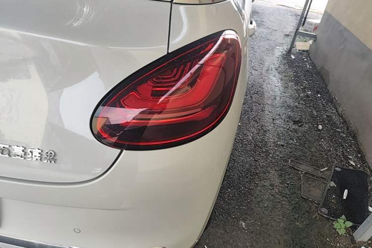 Used Wuling Bingo 2023 203km Comfort Edition Right Rear Taillight