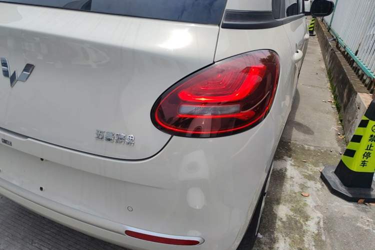Used Wuling Bingo 2023 333 km Fast-Share Version Right Rear Taillight