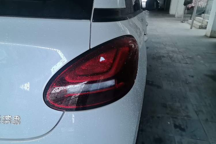 Used Wuling Bingo 2023 333 km Fast-Share Version Right Rear Taillight