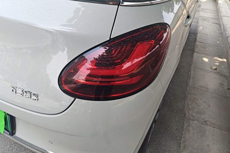 Used Wuling Bingo 2023 333 km Enjoyment Version Right Rear Taillight