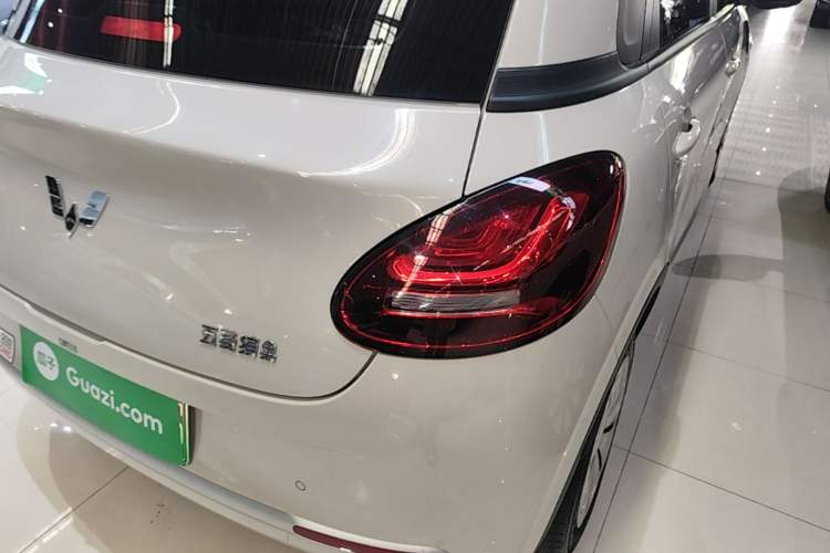 Used Wuling Bingo 2023 333 km Fast-Share Version Right Rear Taillight