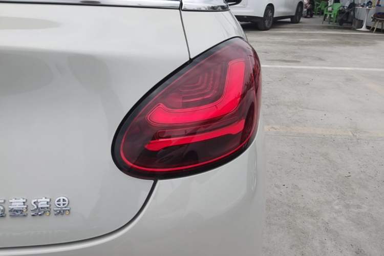 Used Wuling Bingo 2023 410 km Lingxi Deluxe Edition Right Rear Taillight
