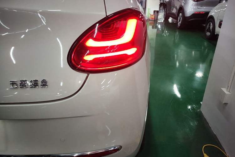 Used Wuling Bingo 2023 203km Comfort Edition Right Rear Taillight
