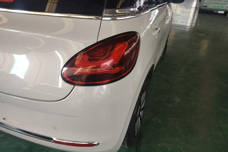 Used Wuling Bingo 2023 333 km Lingxi Connected+ Version Right Rear Taillight