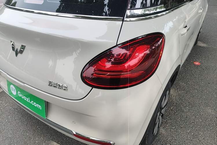 Used Wuling Bingo 2023 333 km Lingxi Connected+ Version Right Rear Taillight