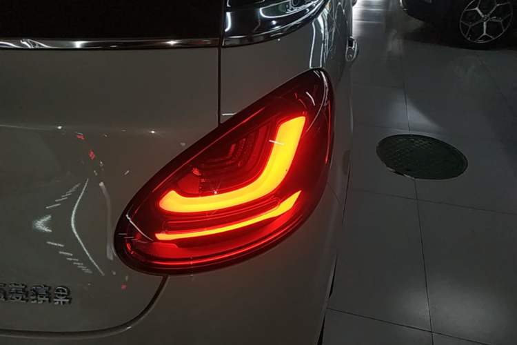 Used Wuling Bingo 2023 333 km Enjoyment Version Right Rear Taillight
