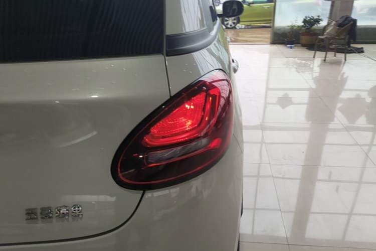 Used Wuling Bingo 2023 203km Light Edition Right Rear Taillight