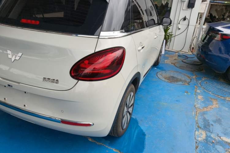 Used Wuling Bingo 2023 333 km Lingxi Connected Version Right Rear Taillight