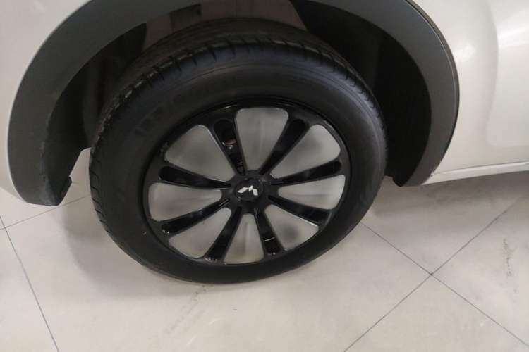 Used Wuling Bingo 2023 333 km Enjoyment Version Right Rear Wheel Hub
