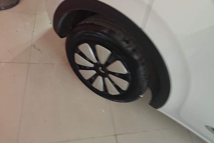 Used Wuling Bingo 2023 333km Enjoy+ Version Right Rear Wheel Hub