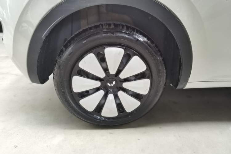 Used Wuling Bingo 2023 203km Comfort Edition Right Rear Wheel Hub