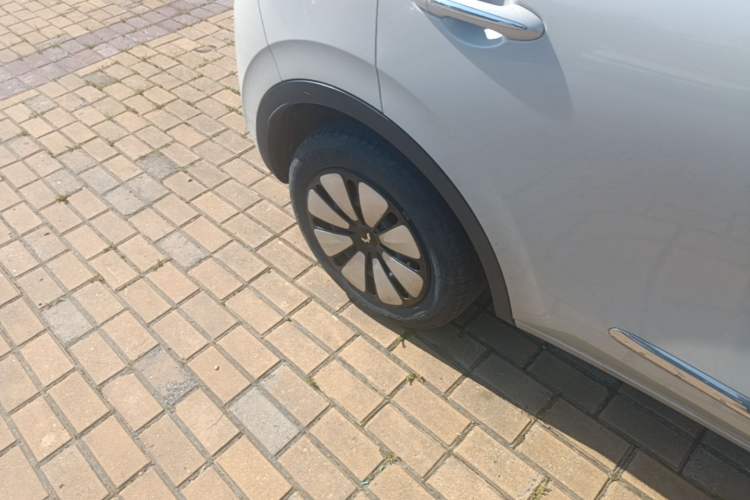 Used Wuling Bingo 2023 410 km Lingxi Deluxe Edition Right Rear Wheel Hub