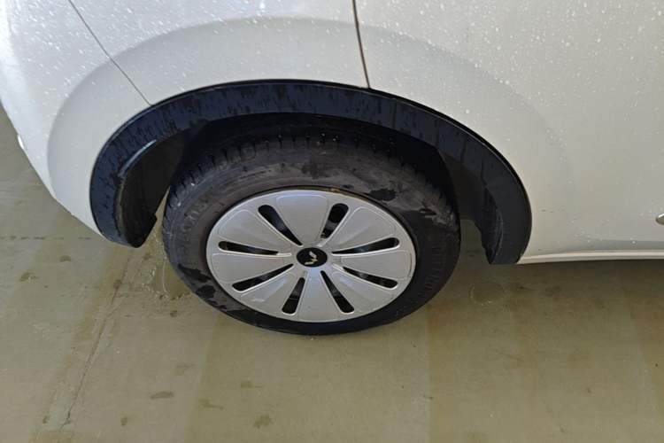 Used Wuling Bingo 2023 203km Light Edition Right Rear Wheel Hub