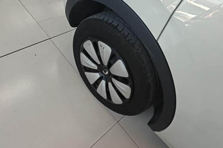 Used Wuling Bingo 2023 333 km Enjoyment Version Right Rear Wheel Hub