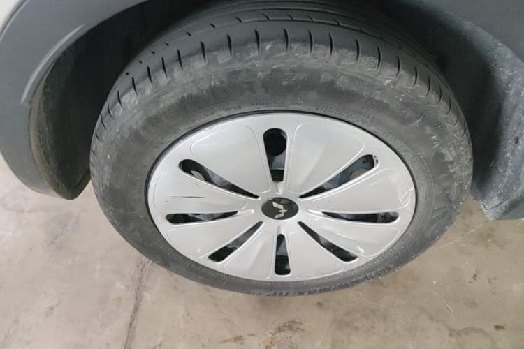 Used Wuling Bingo 2023 333 km Fast-Share Version Right Rear Wheel Hub