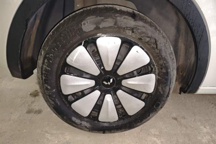 Used Wuling Bingo 2023 203km Comfort Edition Right Rear Wheel Hub