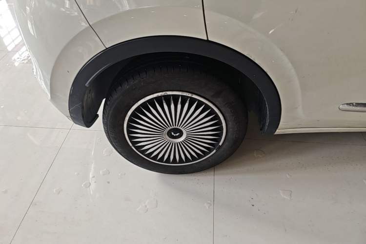 Used Wuling Bingo 2023 333 km Lingxi Connected+ Version Right Rear Wheel Hub