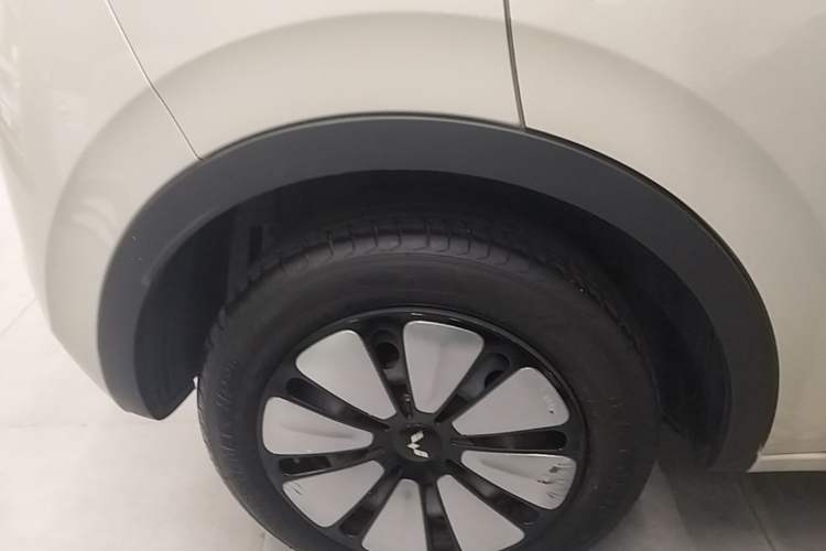 Used Wuling Bingo 2023 333 km Fast-Share Version Right Rear Wheel Hub