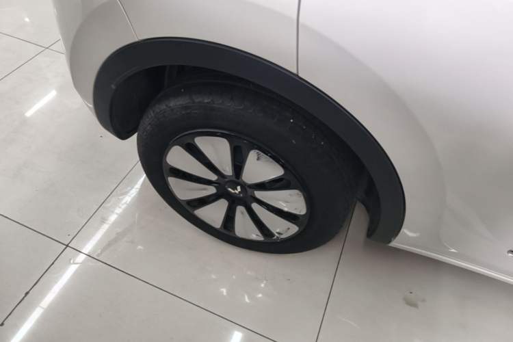 Used Wuling Bingo 2023 333km Enjoy+ Version Right Rear Wheel Hub