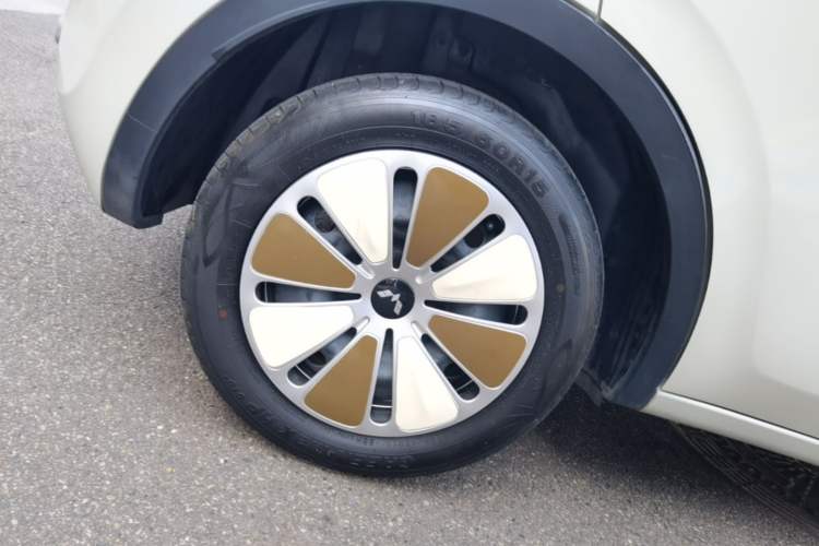 Used Wuling Bingo 2023 203km Light Edition Right Rear Wheel Hub