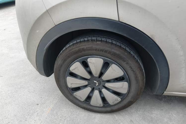 Used Wuling Bingo 2023 333 km Lingxi Connected+ Version Right Rear Wheel Hub