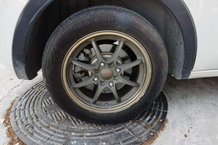 Used Wuling Bingo 2023 333 km Lingxi Connected+ Version Right Rear Wheel Hub