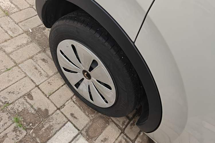 Used Wuling Bingo 2023 333 km Enjoyment Version Right Rear Wheel Hub