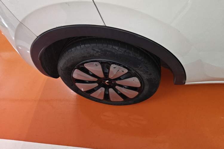 Used Wuling Bingo 2023 333 km Enjoyment Version Right Rear Wheel Hub