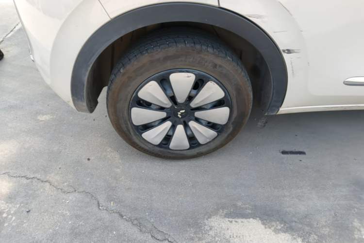 Used Wuling Bingo 2023 410 km Lingxi Deluxe Edition Right Rear Wheel Hub