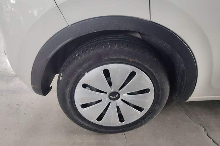 Used Wuling Bingo 2023 203km Light Edition Right Rear Wheel Hub