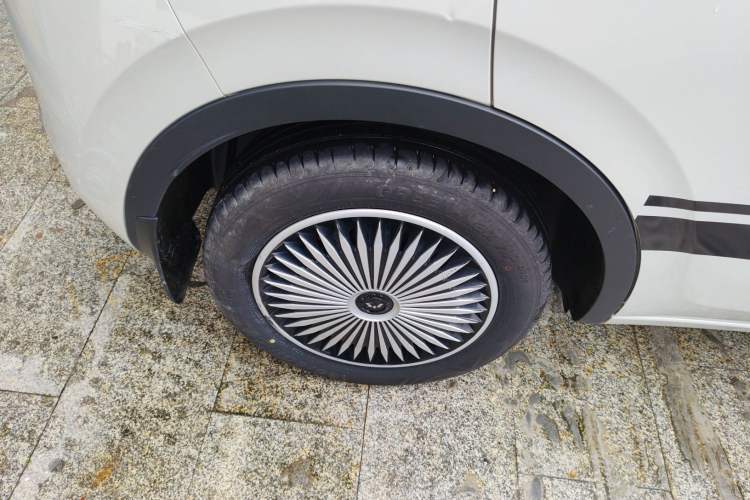 Used Wuling Bingo 2023 333 km Fast-Share Version Right Rear Wheel Hub