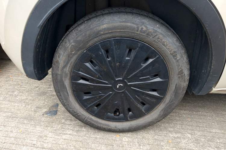 Used Wuling Bingo 2023 333 km Lingxi Connected+ Version Right Rear Wheel Hub