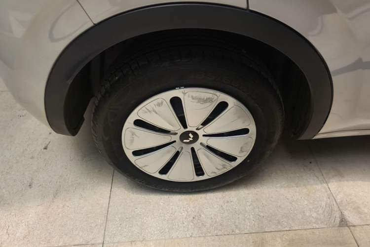 Used Wuling Bingo 2023 203km Light Edition Right Rear Wheel Hub
