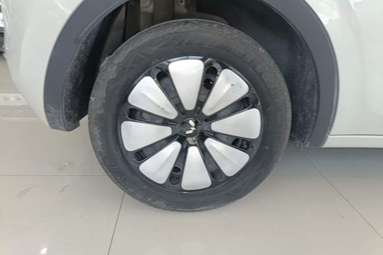 Used Wuling Bingo 2023 333 km Enjoyment Version Right Rear Wheel Hub