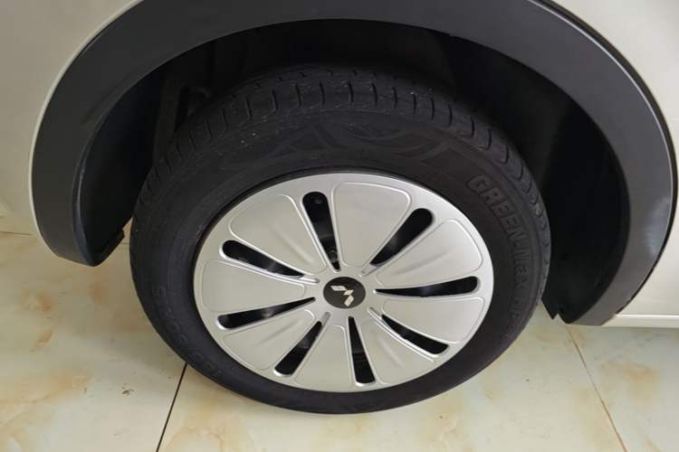 Used Wuling Bingo 2023 333 km Fast-Share Version Right Rear Wheel Hub