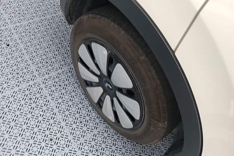 Used Wuling Bingo 2023 333 km Enjoyment Version Right Rear Wheel Hub