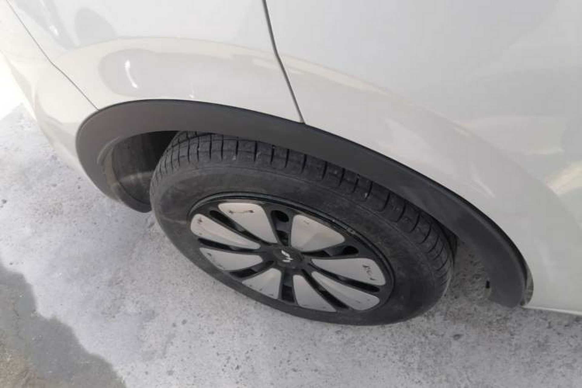 Used Wuling Bingo 2023 333 km Lingxi Connected+ Version Right Rear Wheel Hub