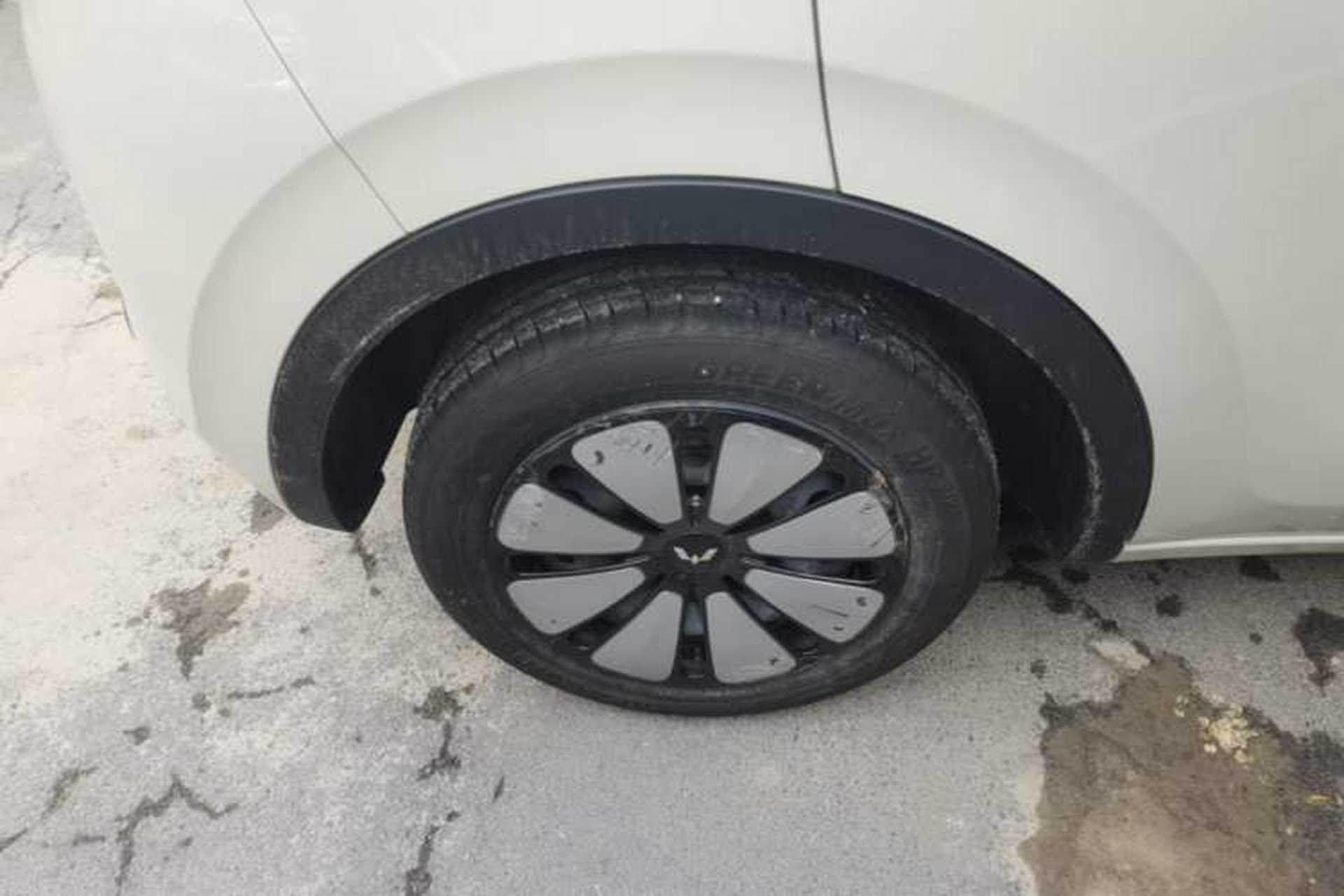 Used Wuling Bingo 2023 333 km Lingxi Connected+ Version Right Rear Wheel Hub