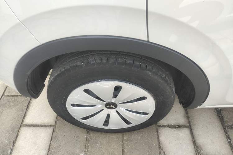 Used Wuling Bingo 2023 333 km Fast-Share Version Right Rear Wheel Hub