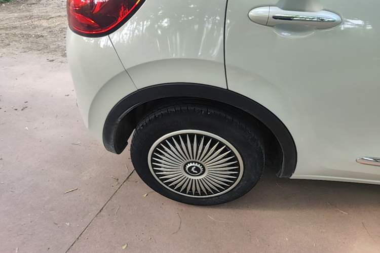 Used Wuling Bingo 2023 203km Comfort Edition Right Rear Wheel Hub