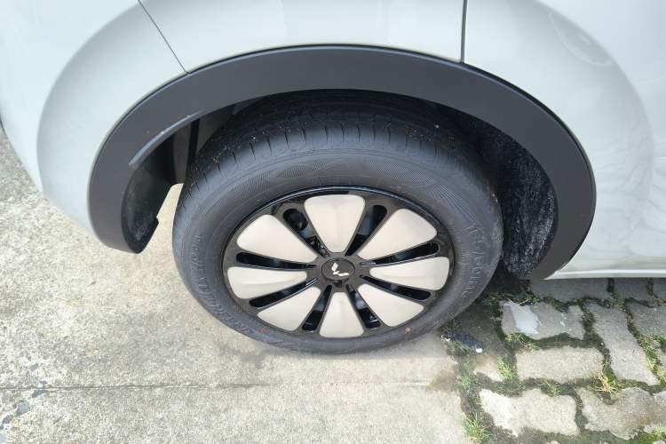 Used Wuling Bingo 2023 333 km Enjoyment Version Right Rear Wheel Hub