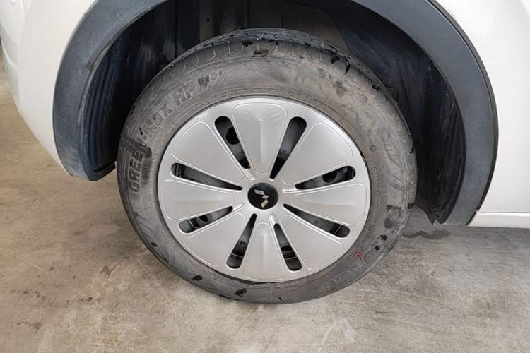 Used Wuling Bingo 2023 203km Light Edition Right Rear Wheel Hub